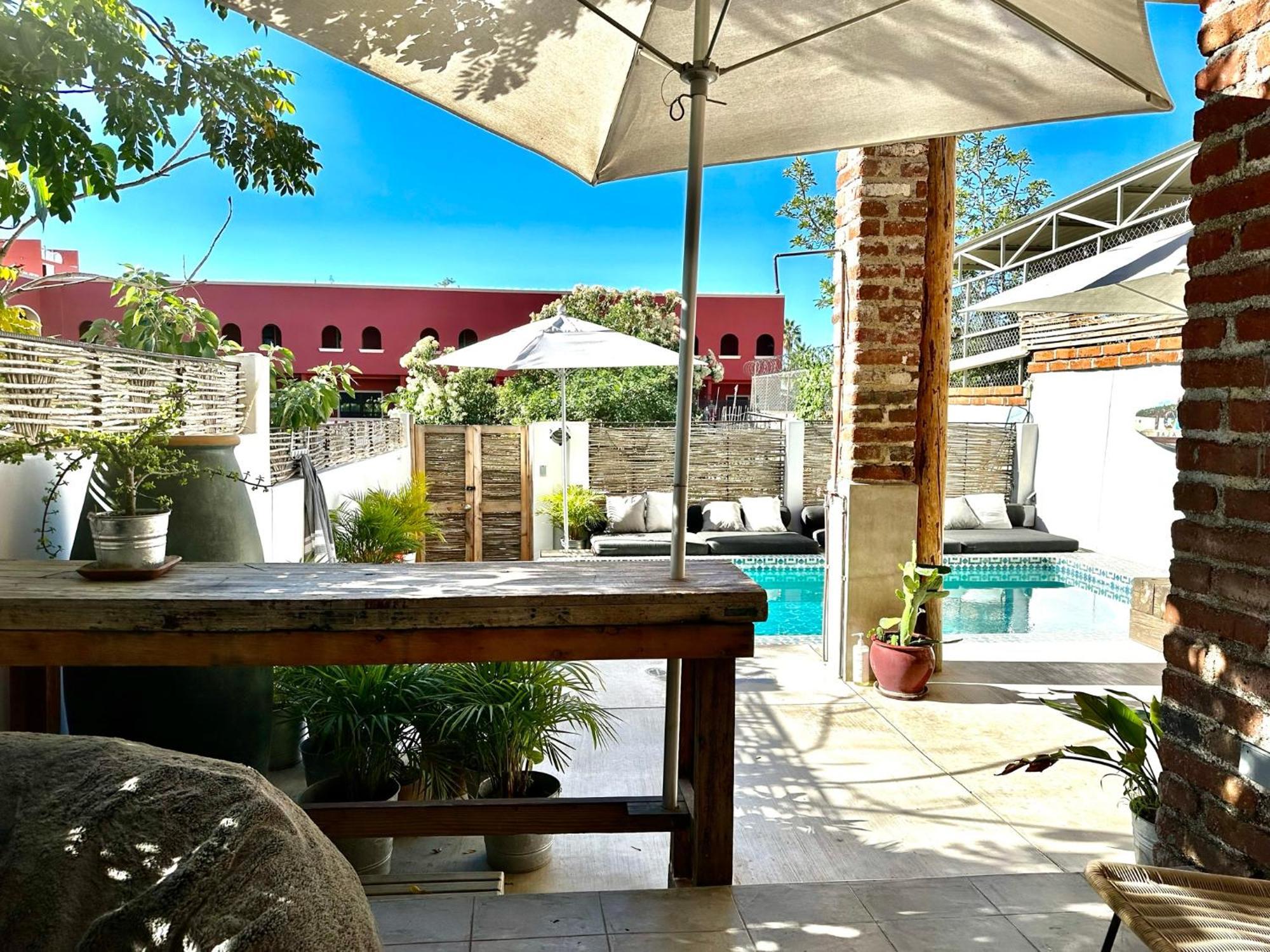 Baja House Hotel Тодос Сантос Екстериор снимка